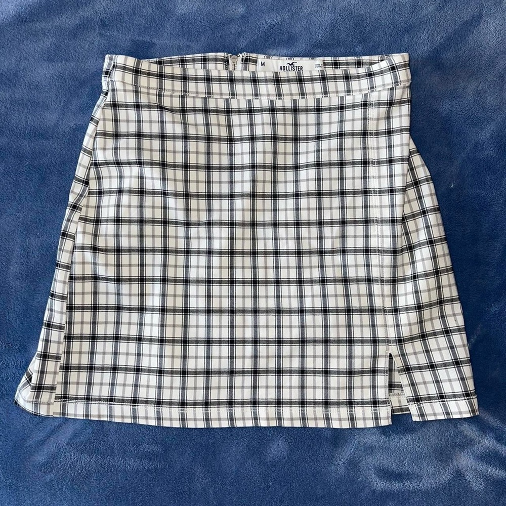 plaid black and white skirt from hollister!